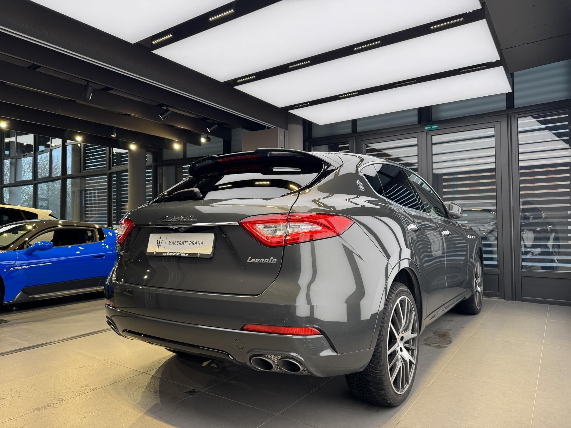 Maserati LEVANTE - 8