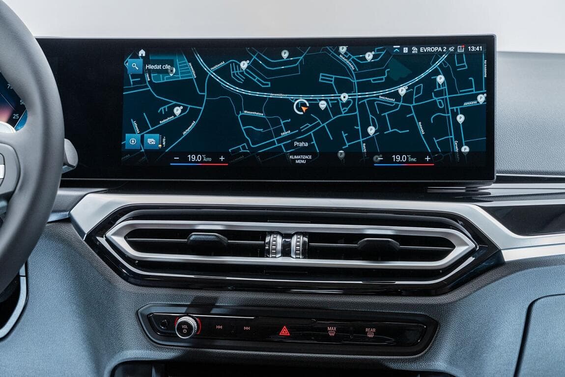 2023 BMW 3-Series - 10