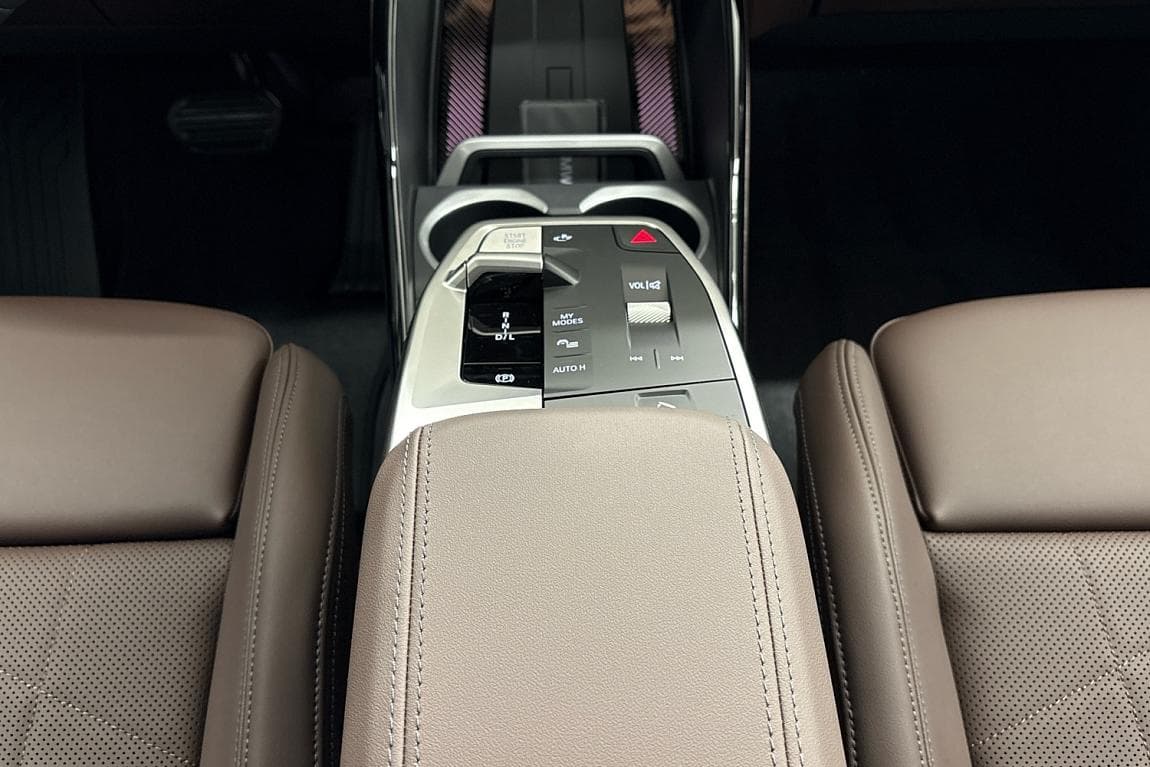 2025 BMW X1 - 11