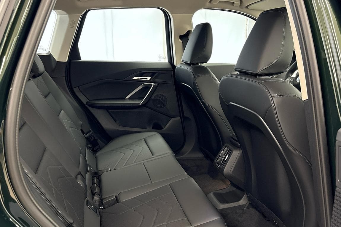 2025 BMW X1 - 12