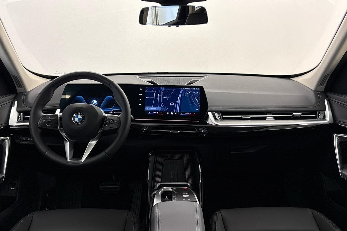2025 BMW X1 - 8