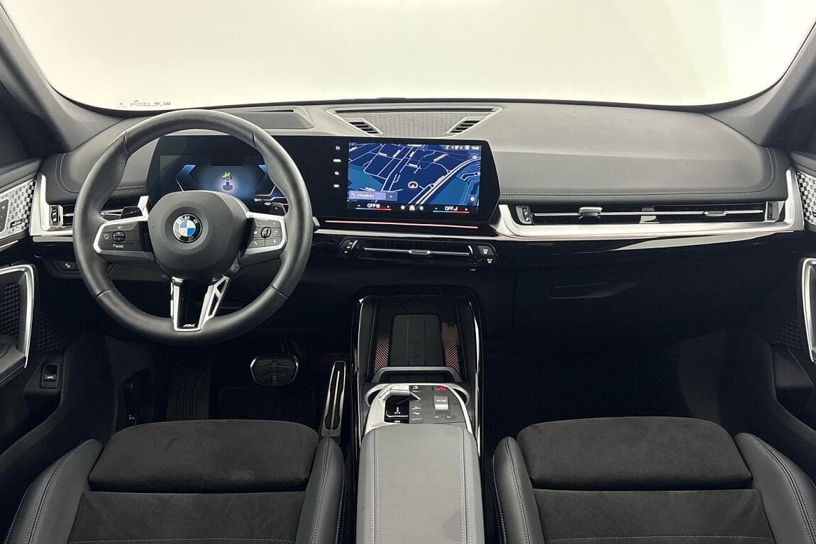 2025 BMW X1 - 12