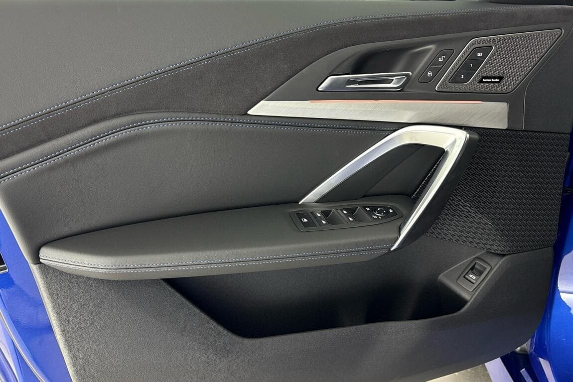 2025 BMW X1 - 11