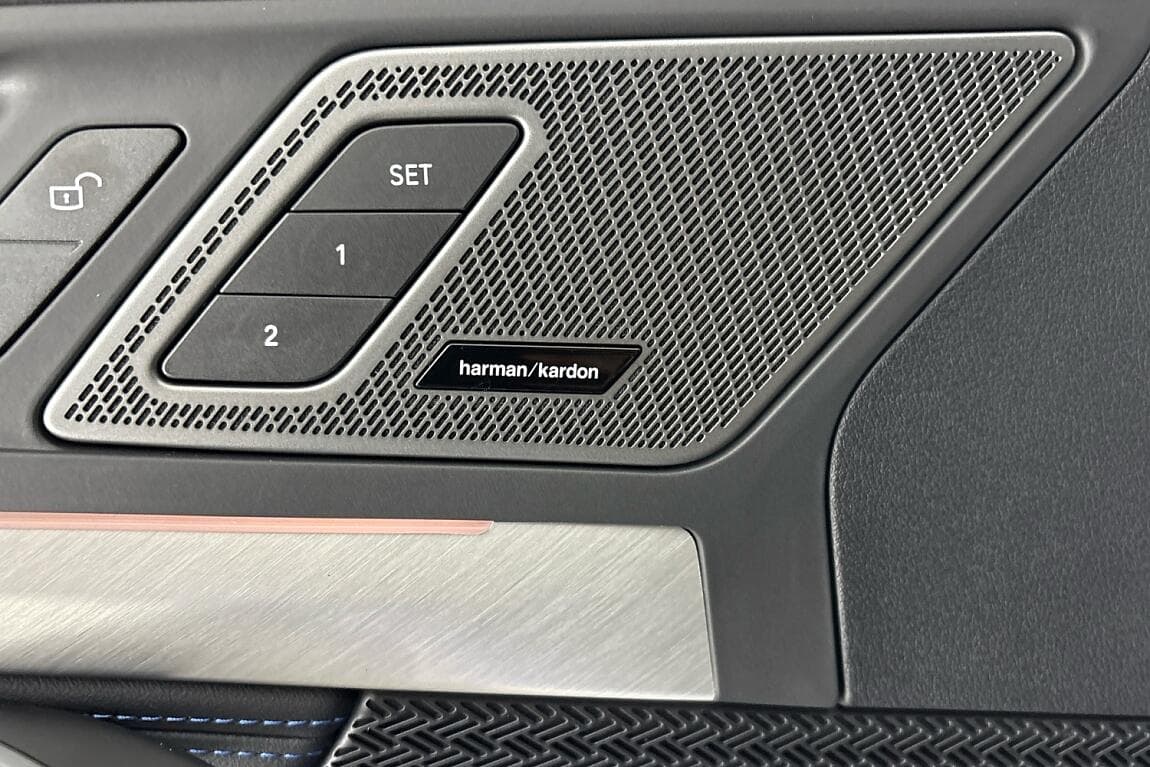 2025 BMW X1 - 12