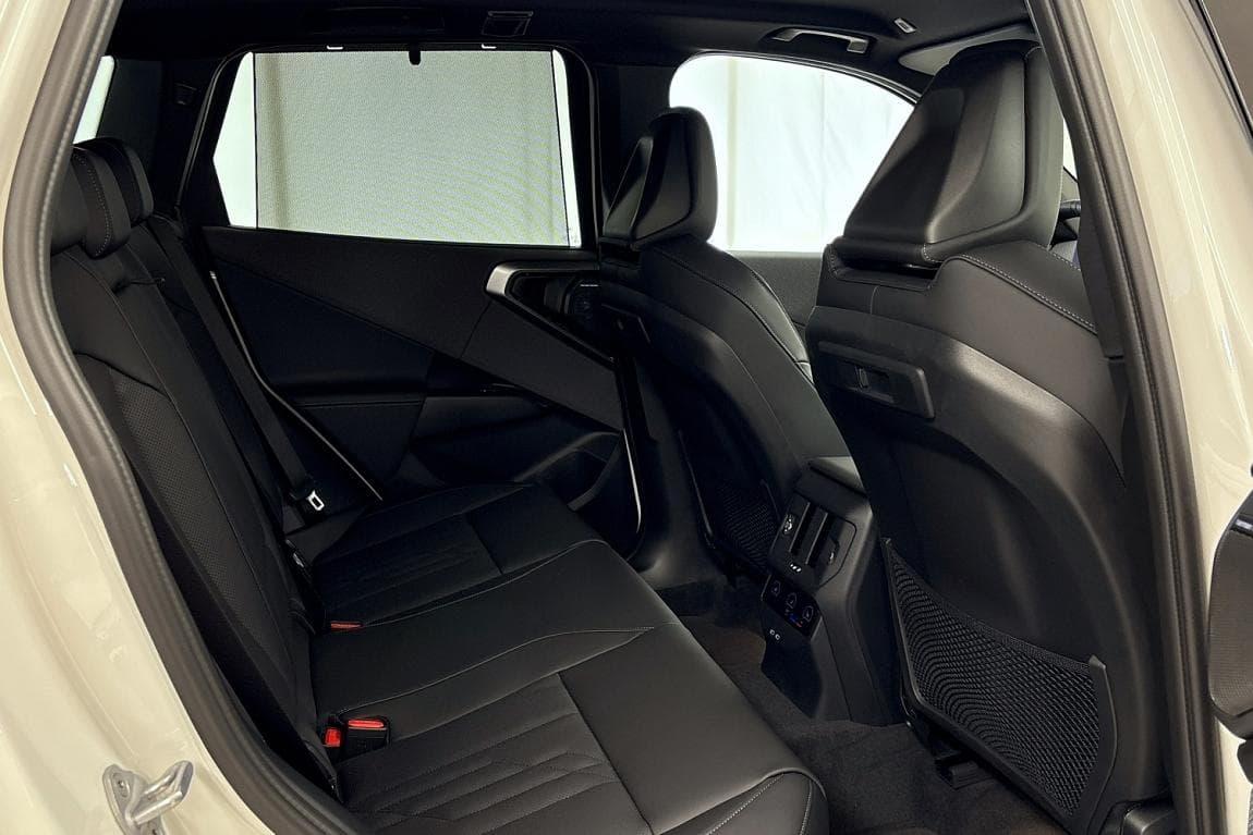 2025 BMW X3 - 12