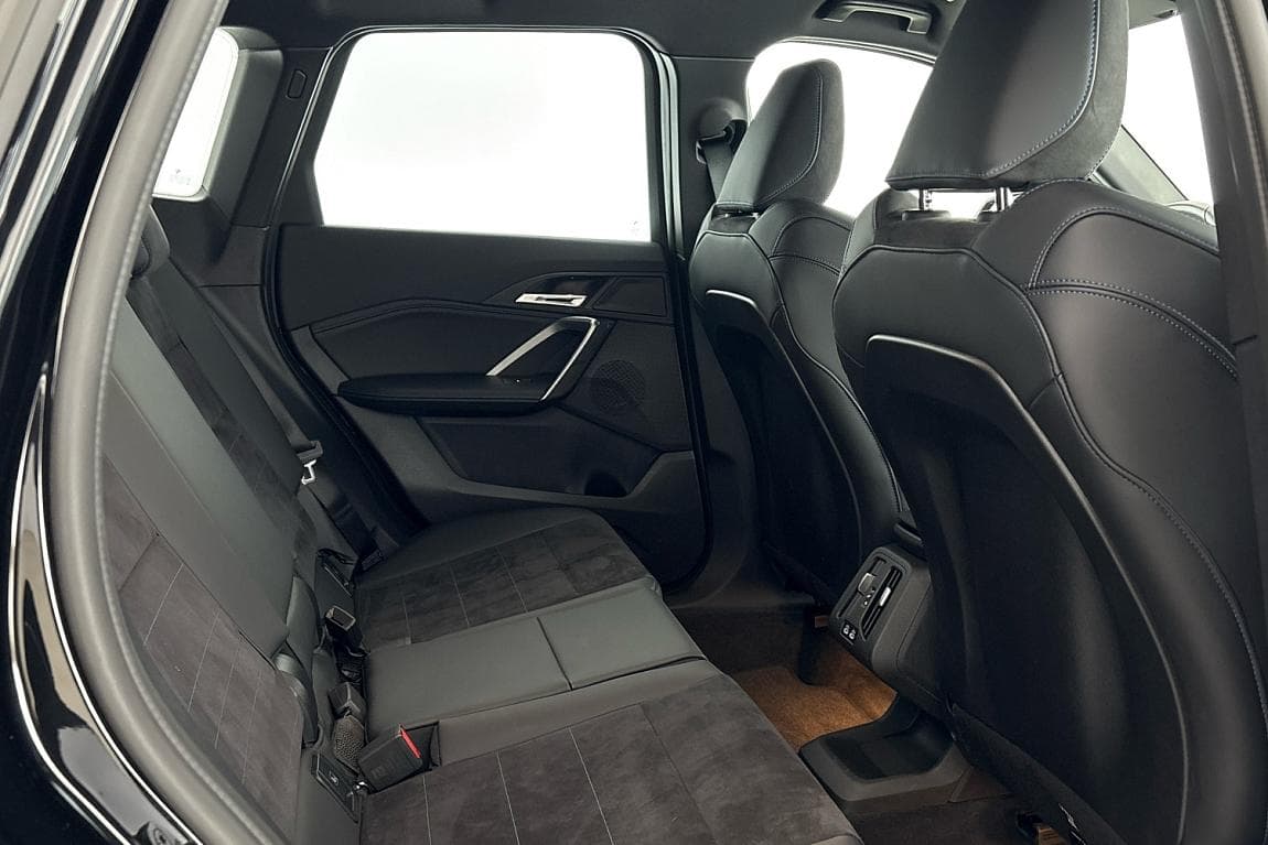 2025 BMW X1 - 11