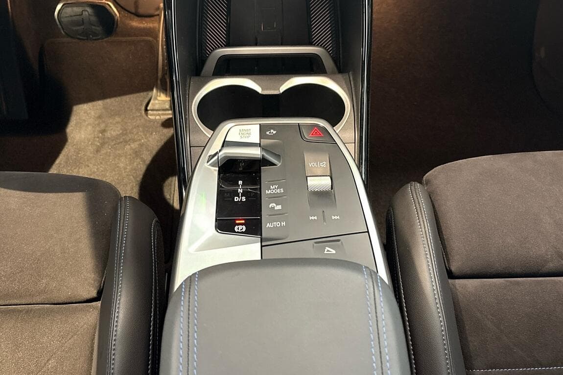 2025 BMW X1 - 10