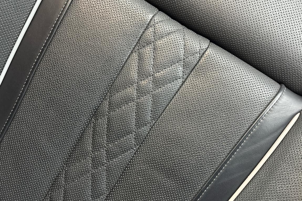 2022 BMW 5-Series - 12