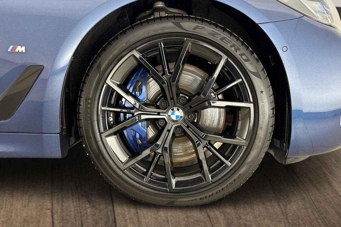 2022 BMW 5-Series - 5