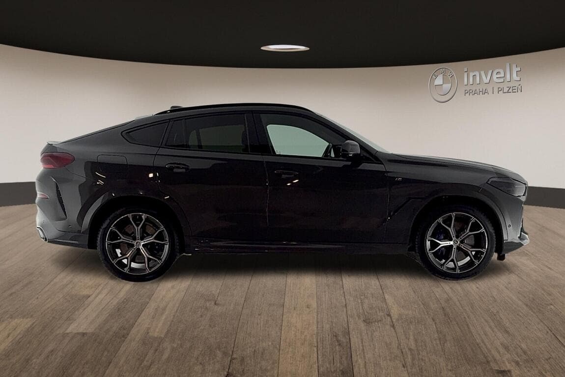 2022 BMW X6 - 2