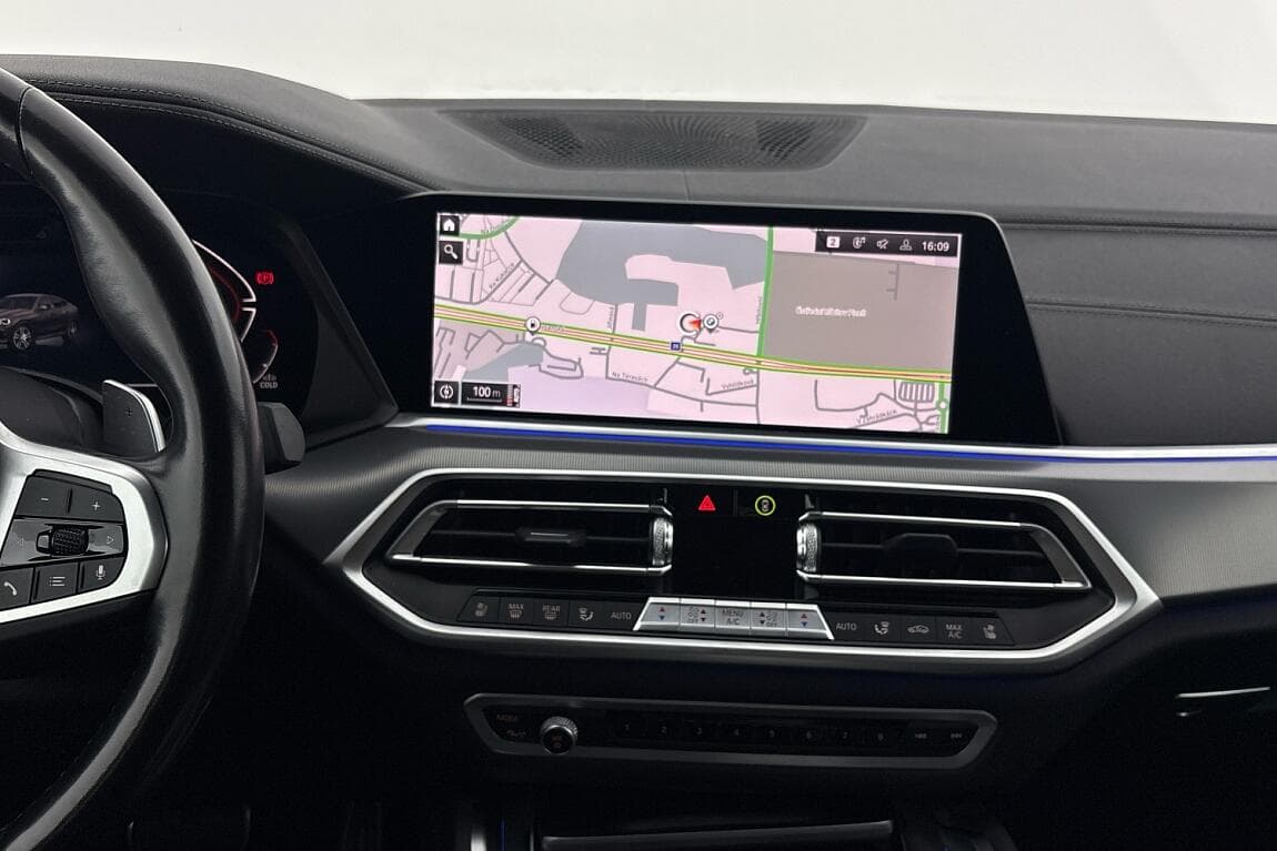 2022 BMW X6 - 9
