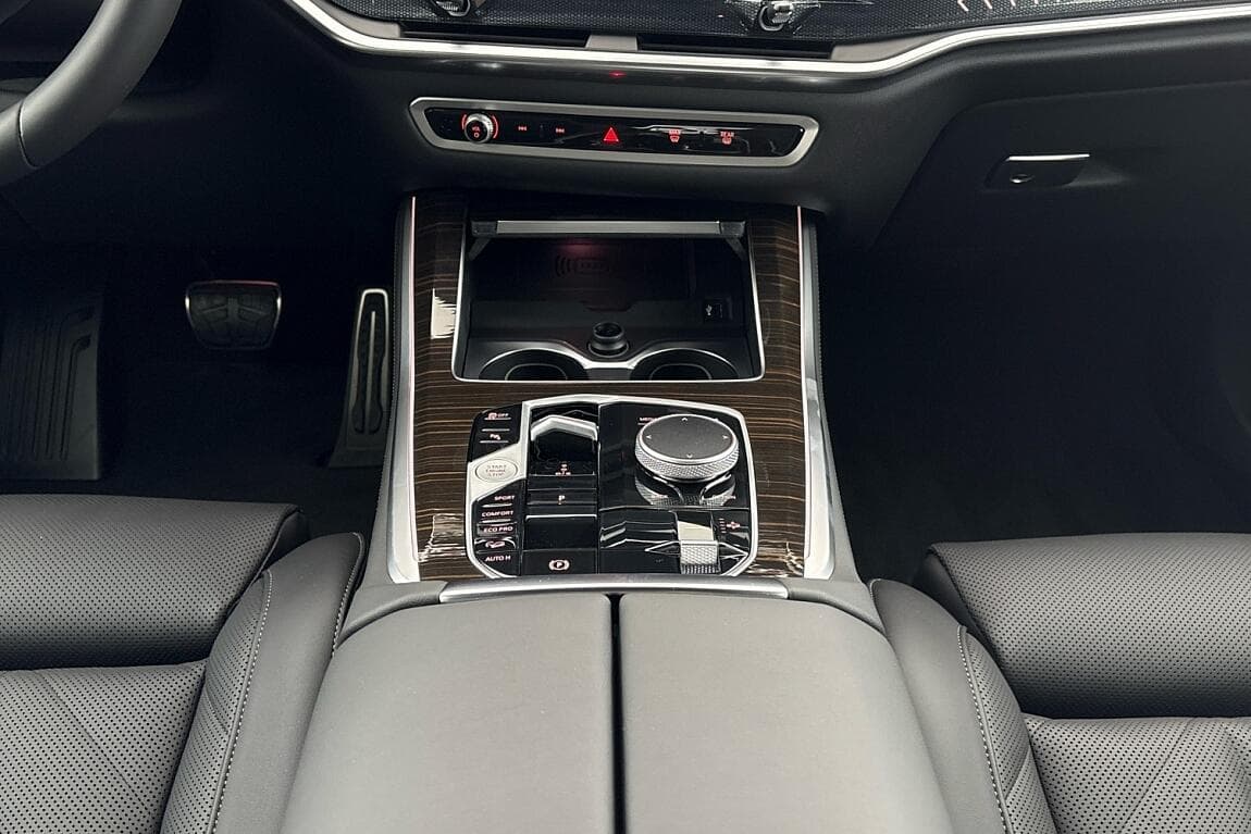 2025 BMW X5 - 10