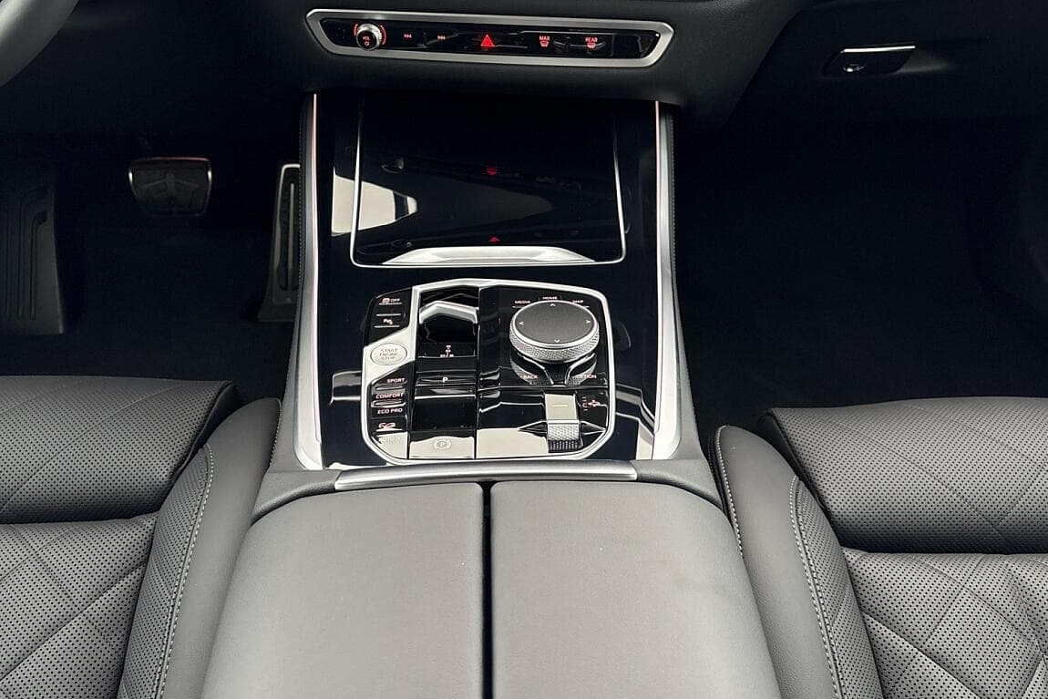 2025 BMW X5 - 10