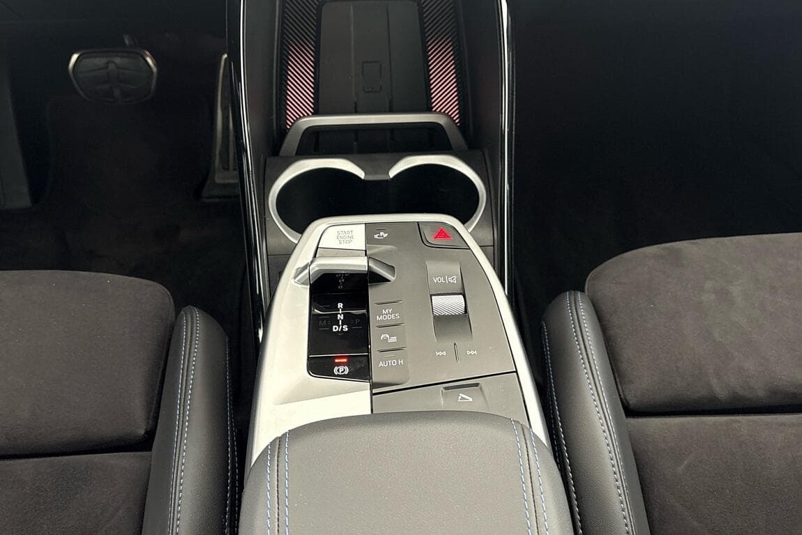 2025 BMW X1 - 10