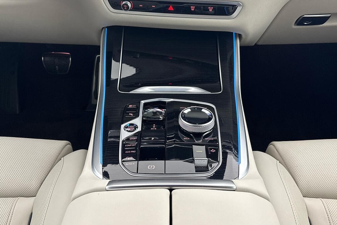 2025 BMW X5 - 10