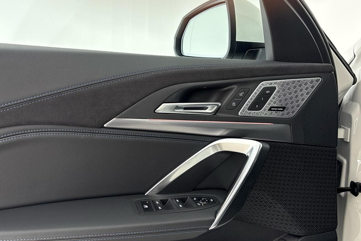 2025 BMW X2 - 11