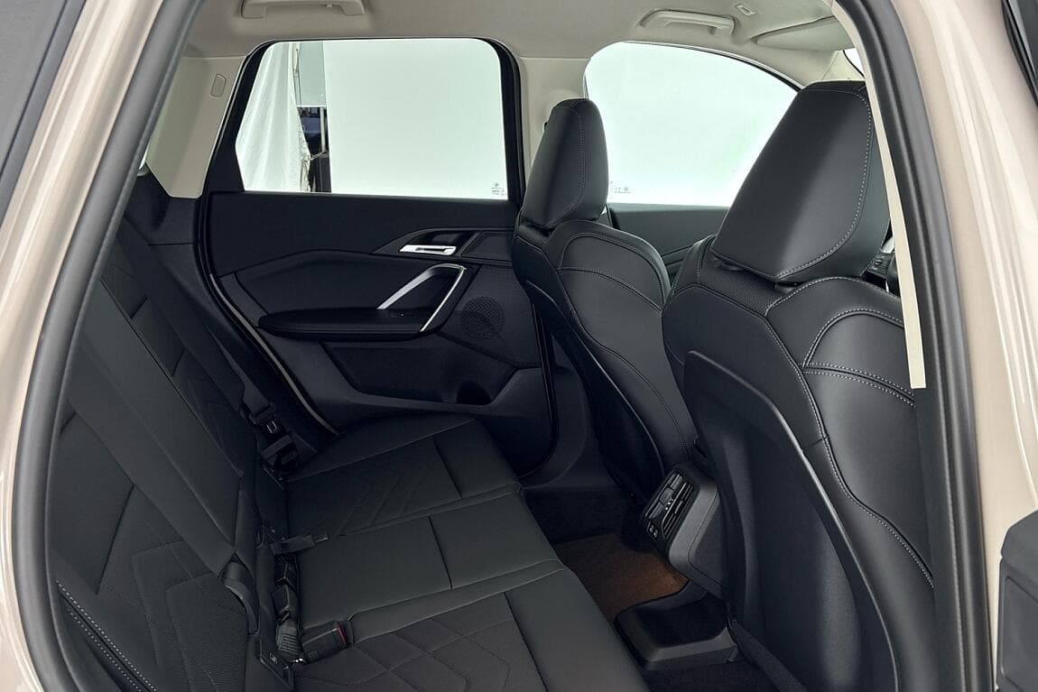 2026 BMW X1 - 12