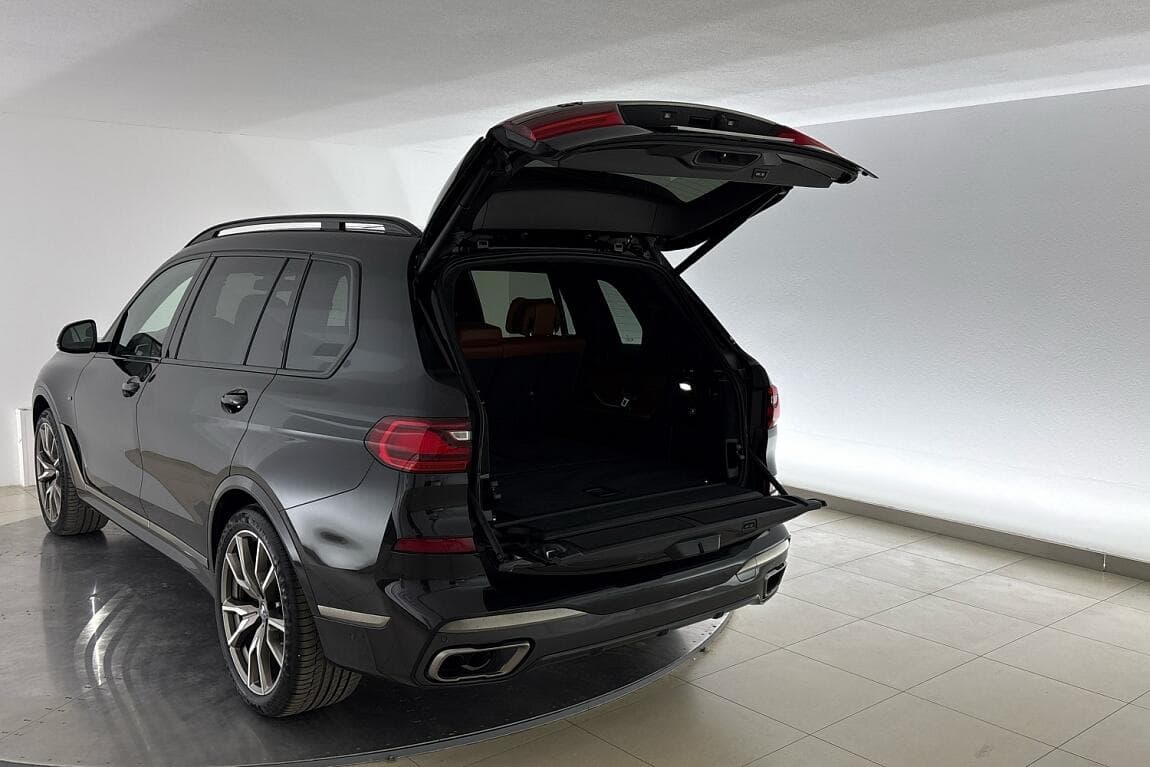 2021 BMW X7 - 11