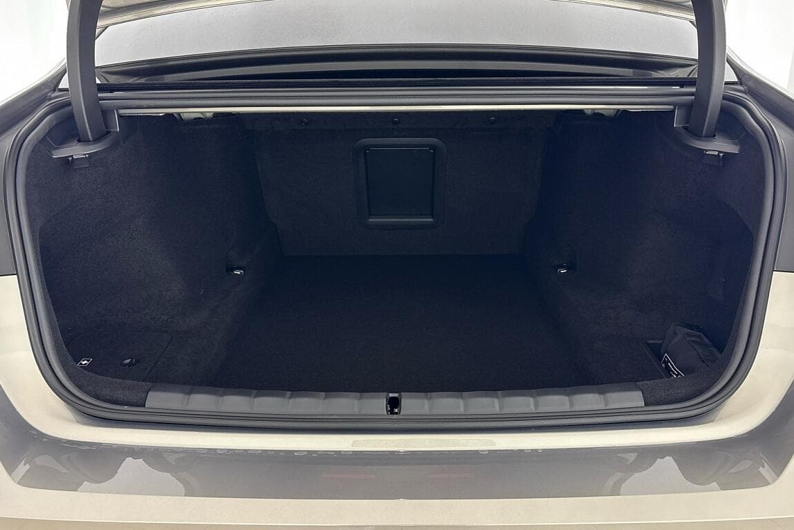 2026 BMW 7-Series - 9