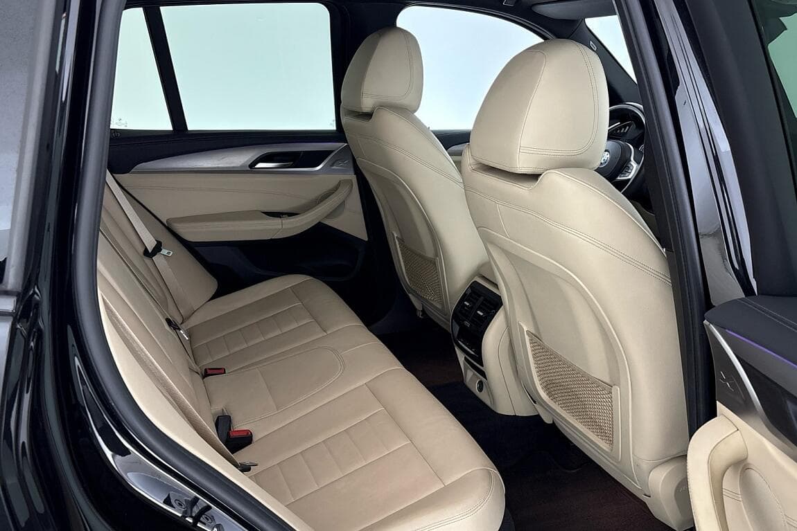2018 BMW X3 - 11