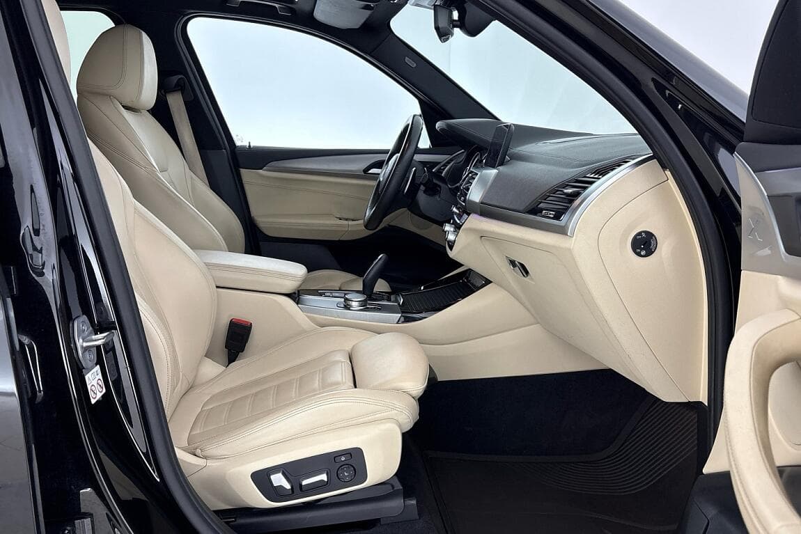 2018 BMW X3 - 12