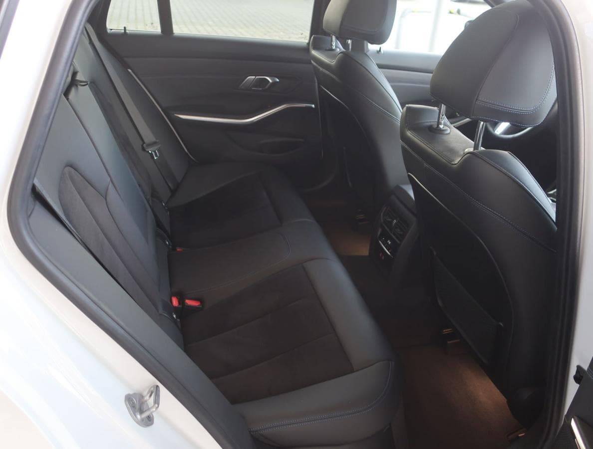 2023 BMW 3-Series - 12