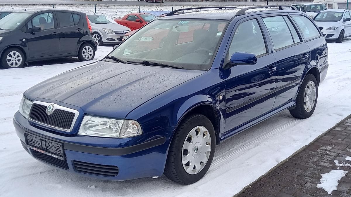 Škoda Octavia  TOUR 1.6 MPi  ASR
