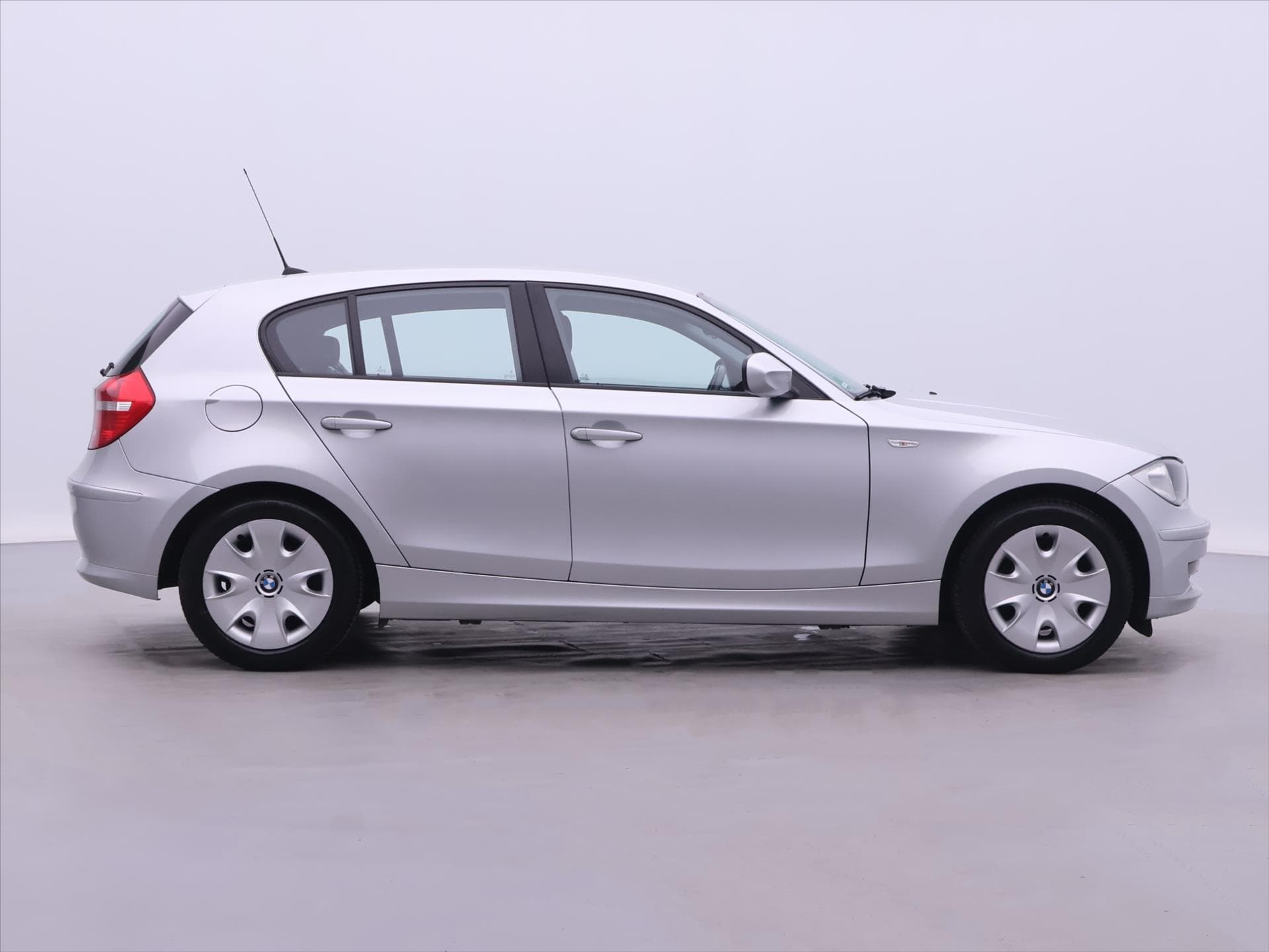 2010 BMW 1-Series - 8