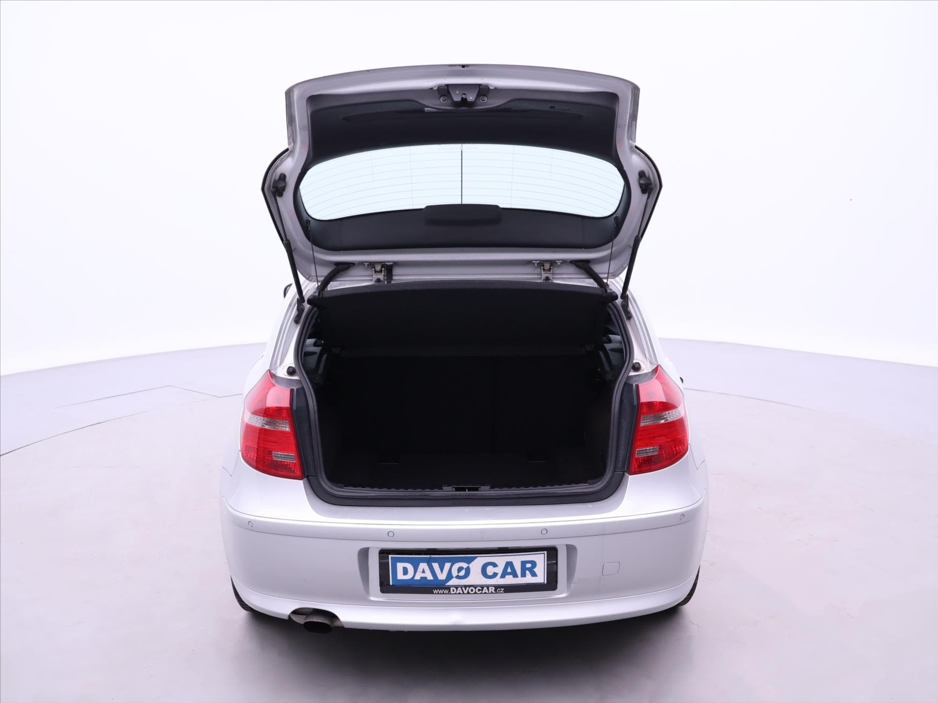 2010 BMW 1-Series - 9