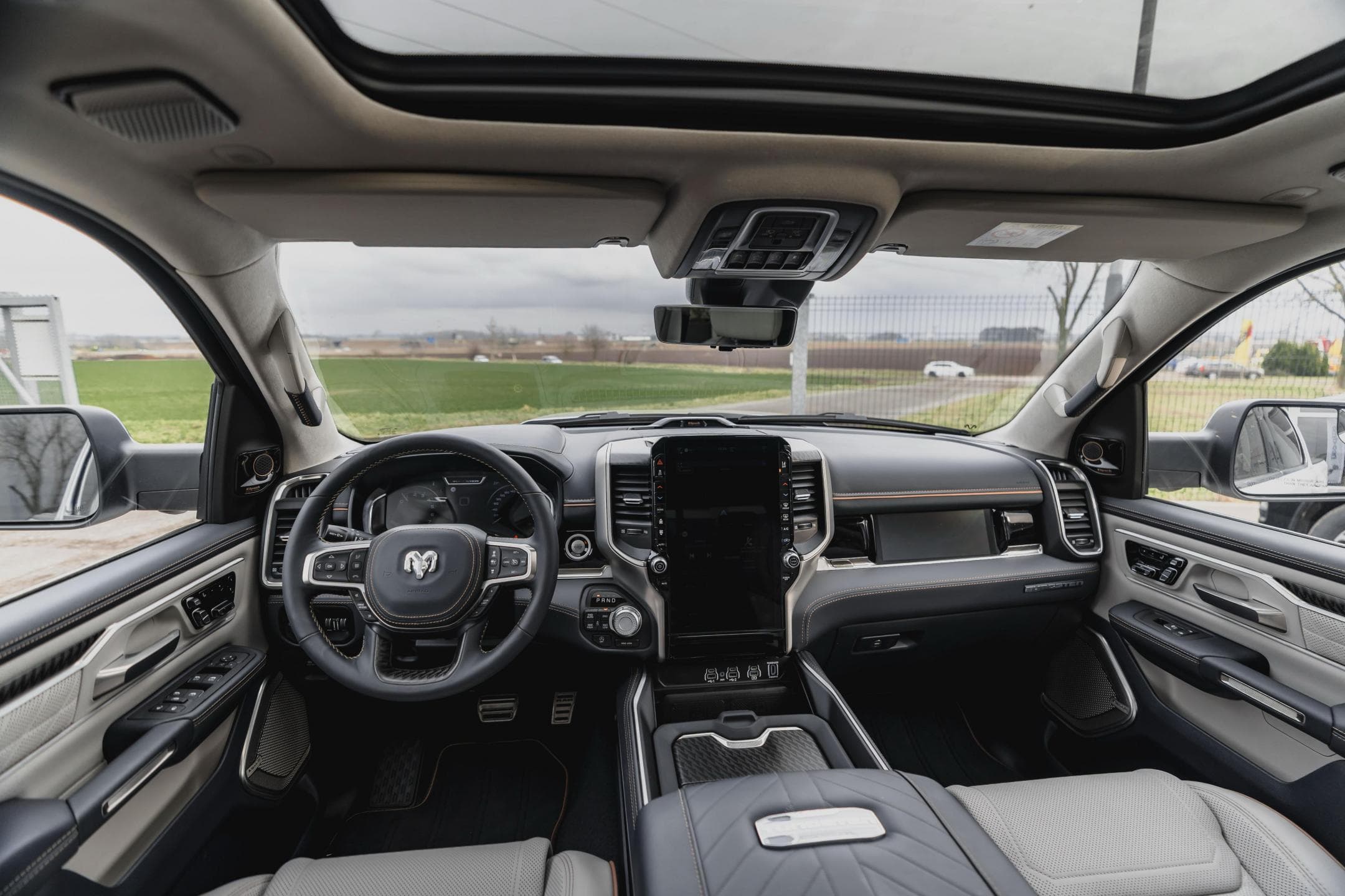 Dodge RAM - 8