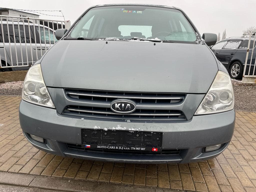 Kia Carnival - 3