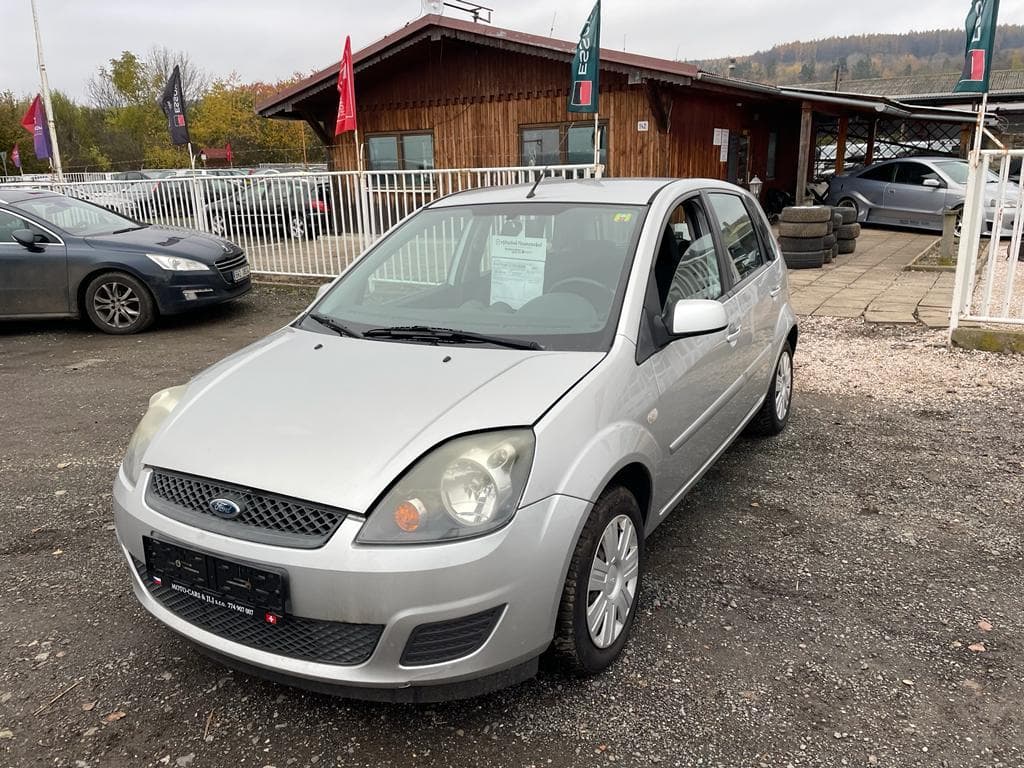 Ford Fiesta - 10