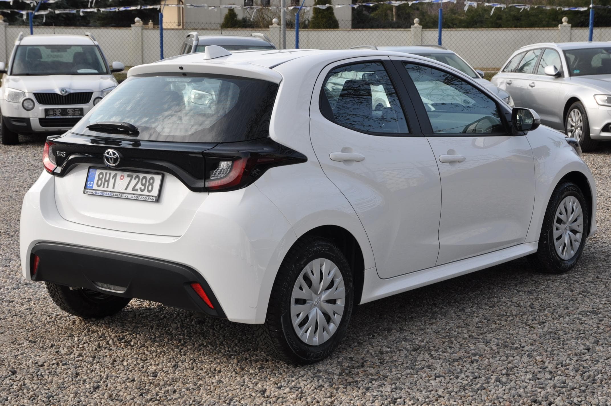 2023 Toyota YARIS - 3