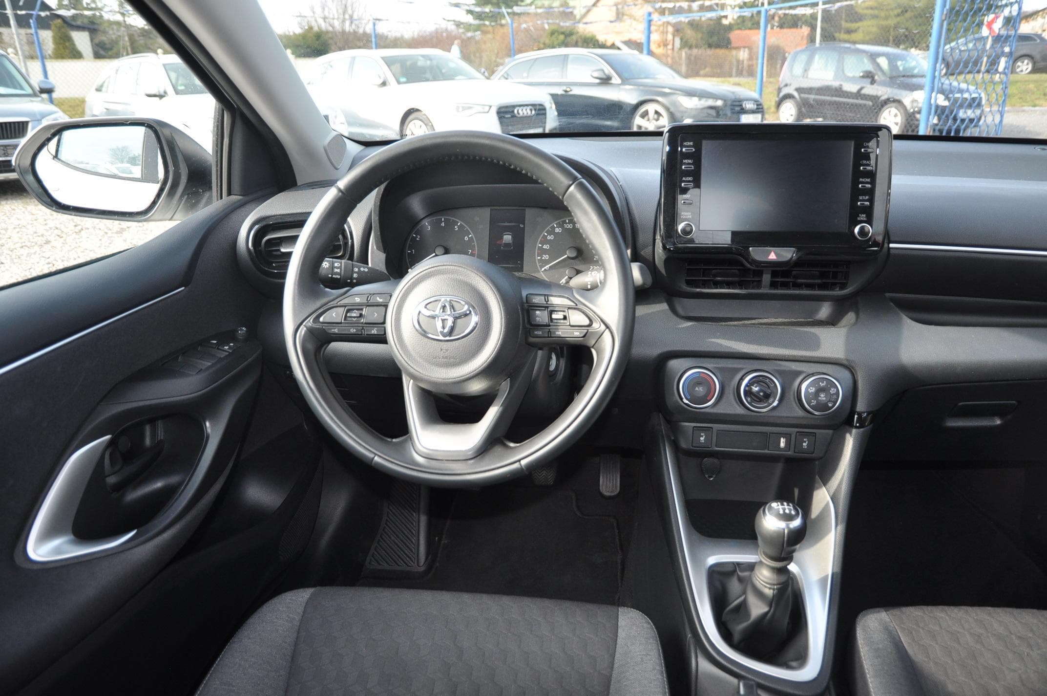2023 Toyota YARIS - 5