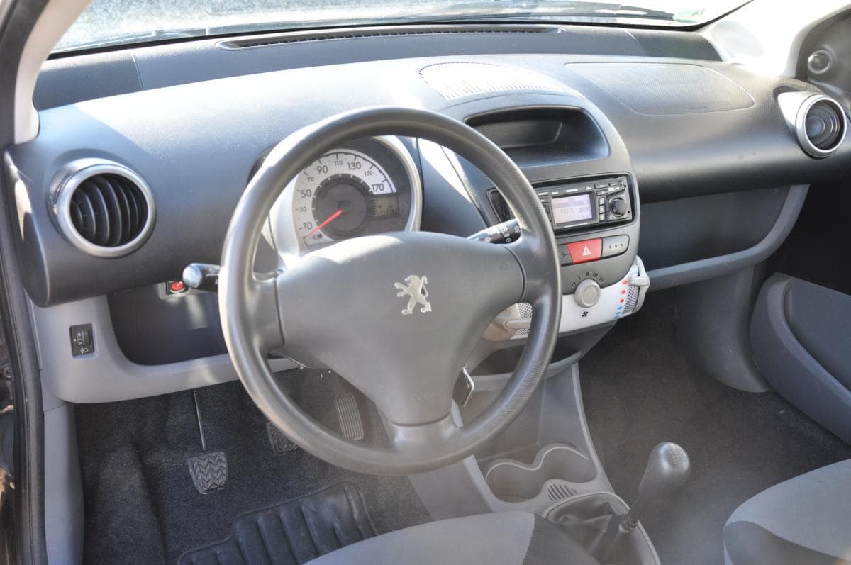 2011 Peugeot 107 - 5