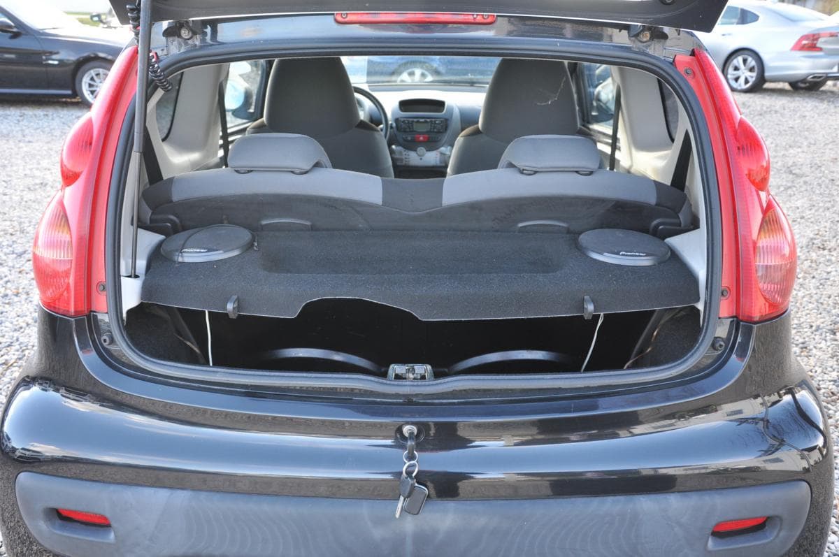 2011 Peugeot 107 - 8