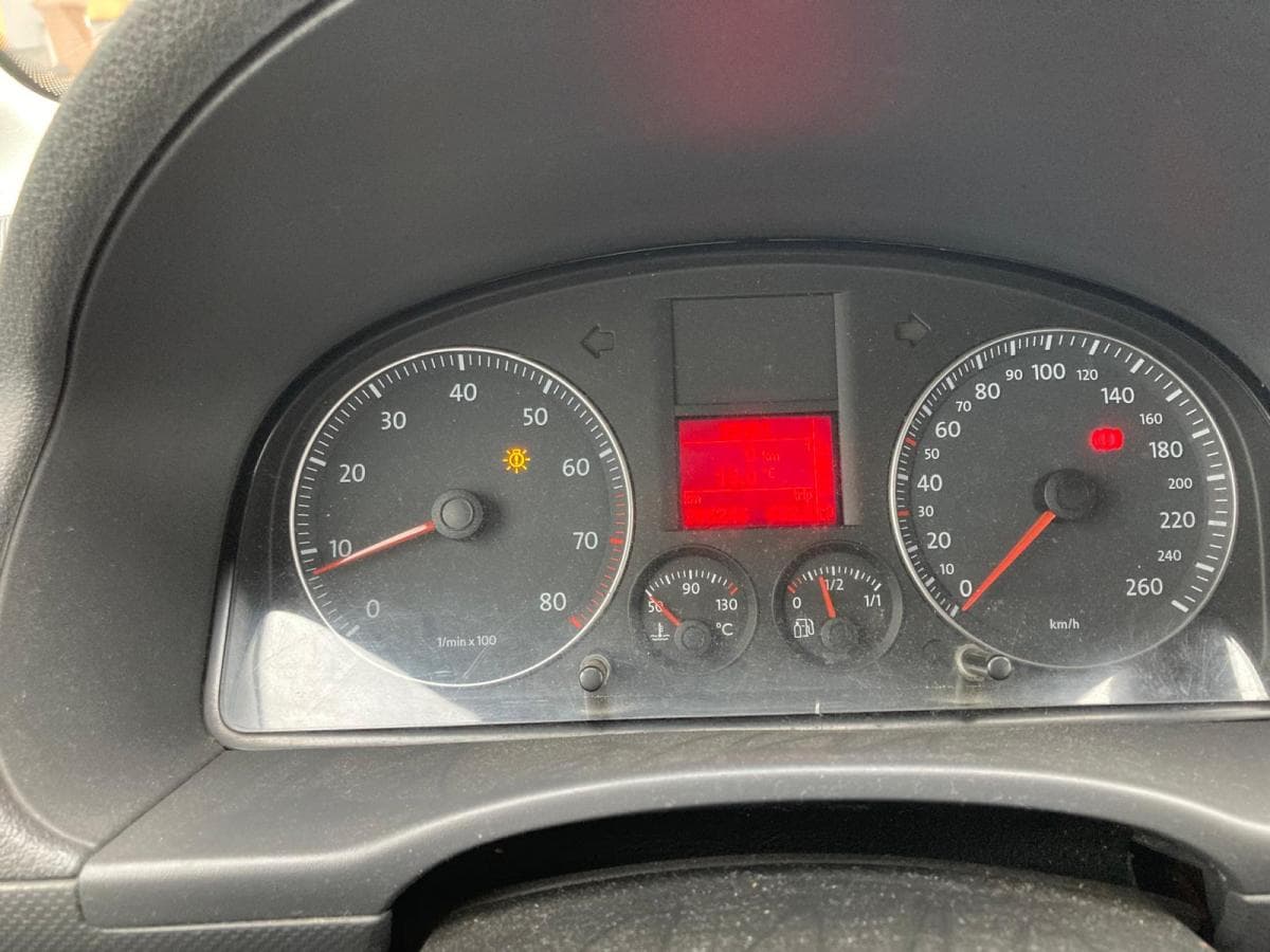 Volkswagen Caddy - 21