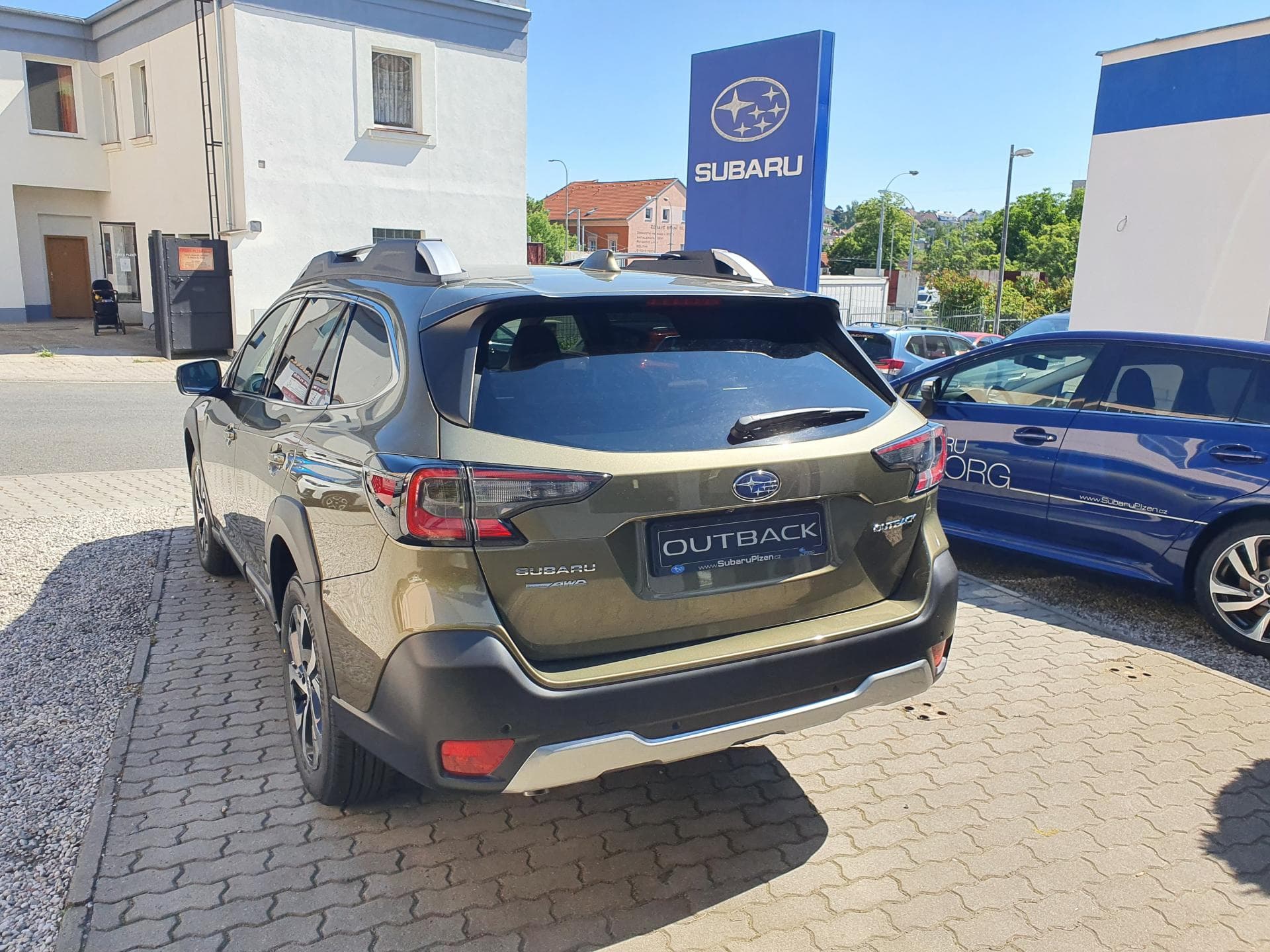 Subaru OUTBACK - 12