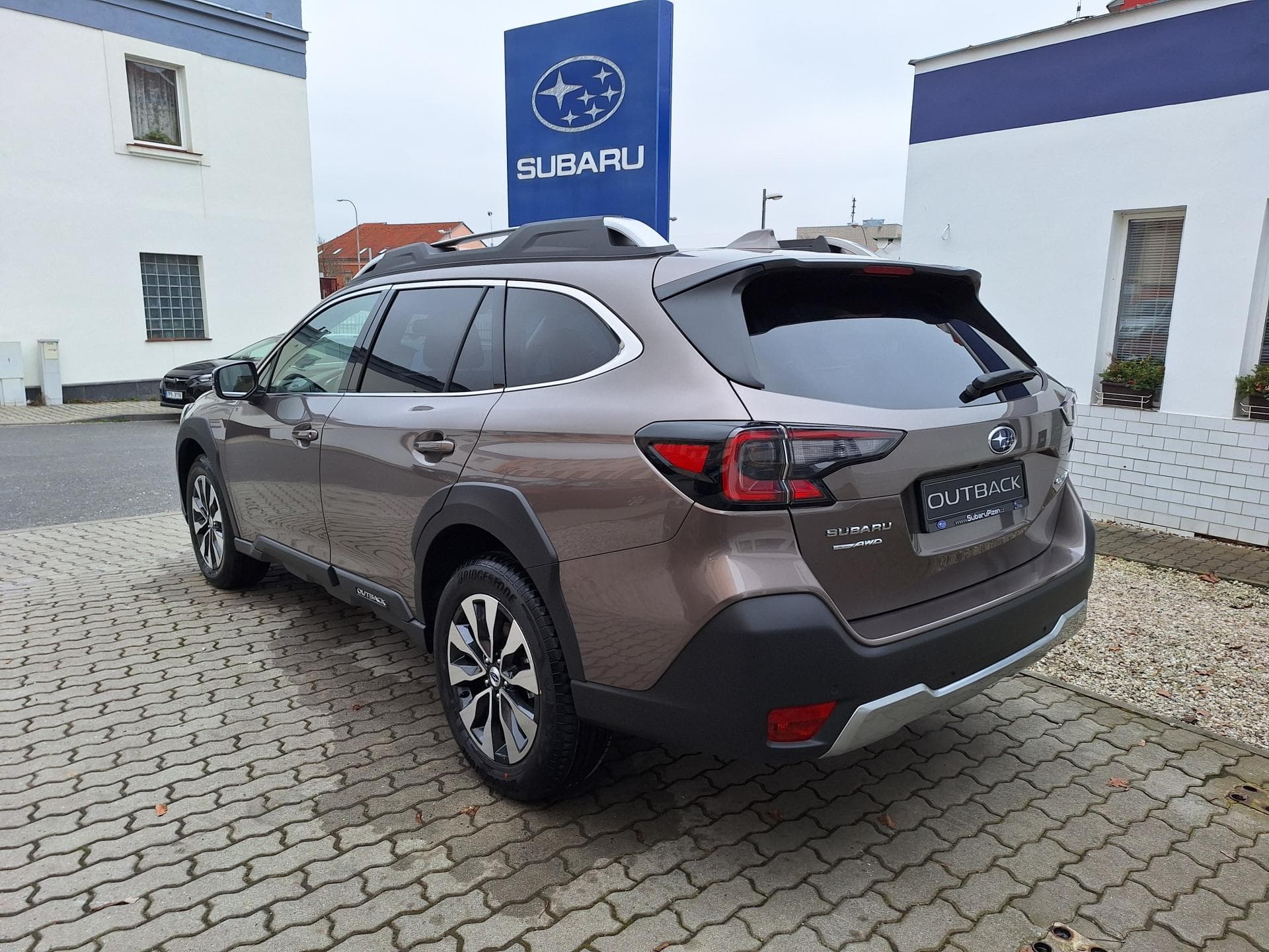 Subaru OUTBACK - 2