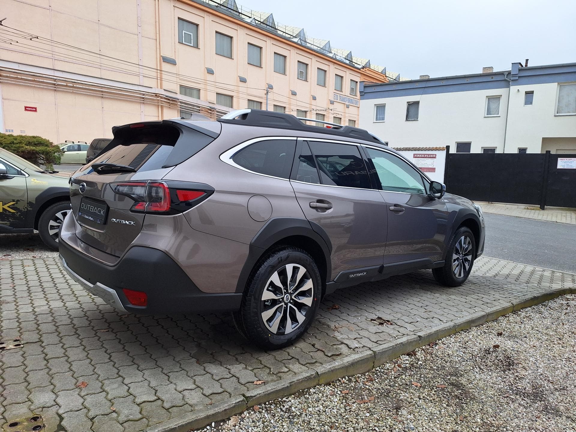 Subaru OUTBACK - 3