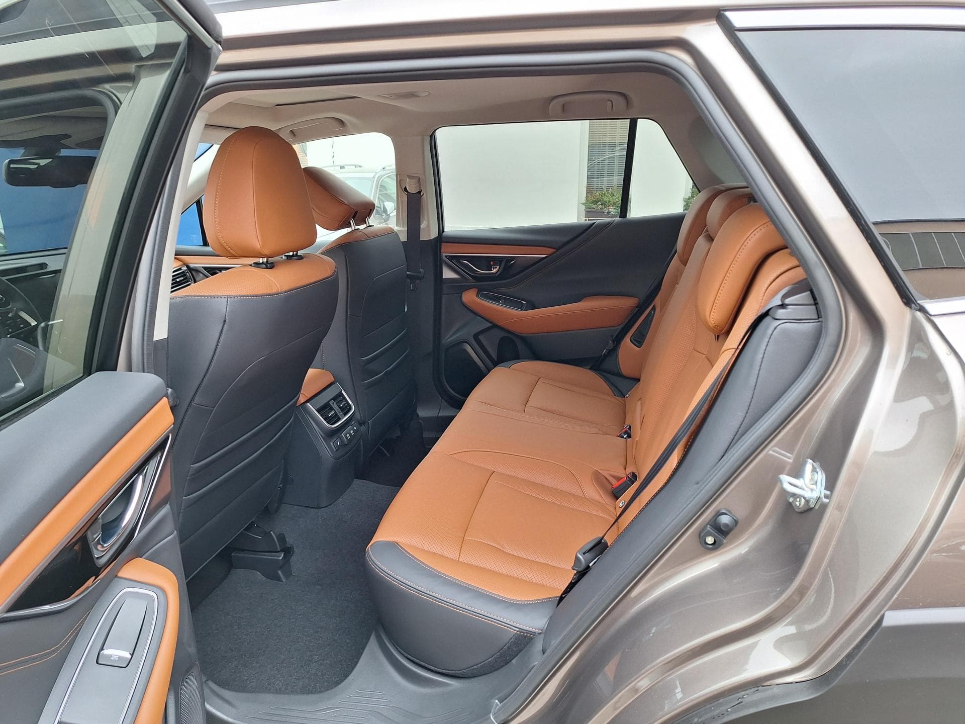 Subaru OUTBACK - 9