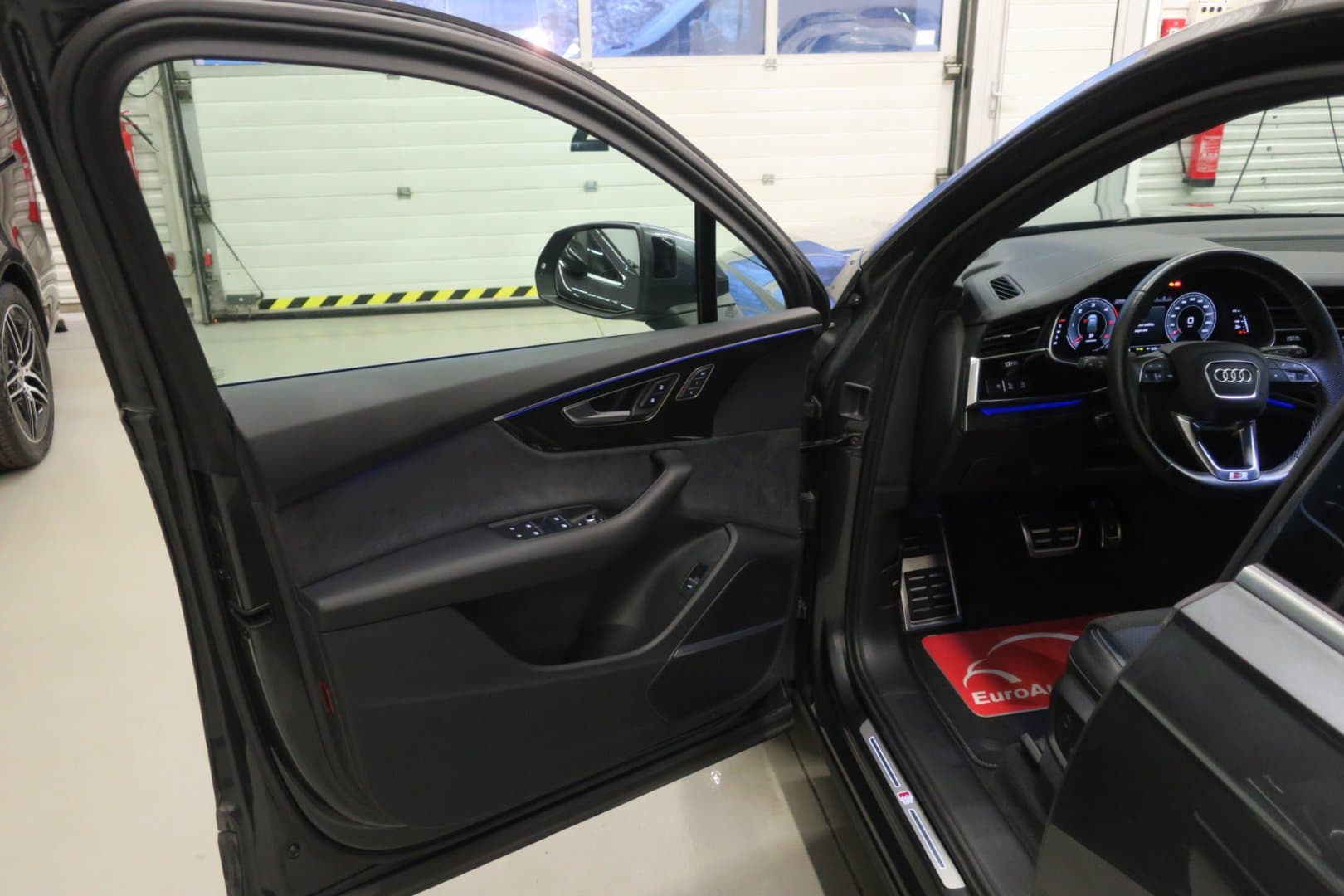Audi Q7 - 8