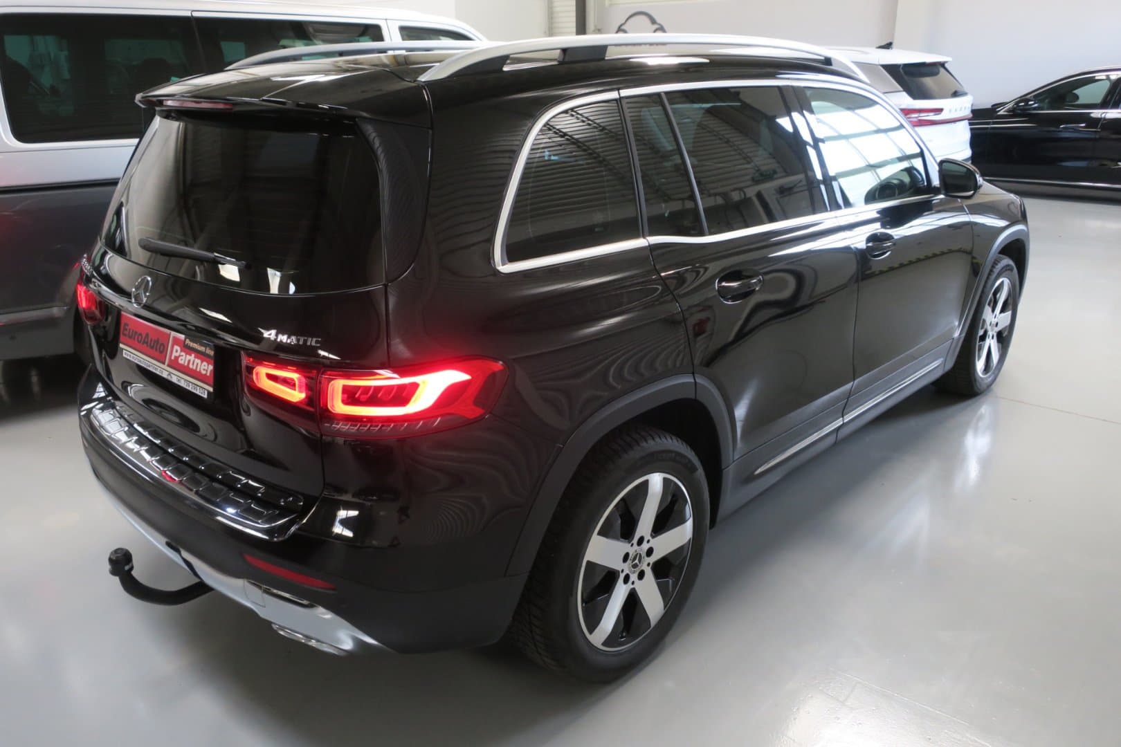 Mercedes-Benz GLB - 4