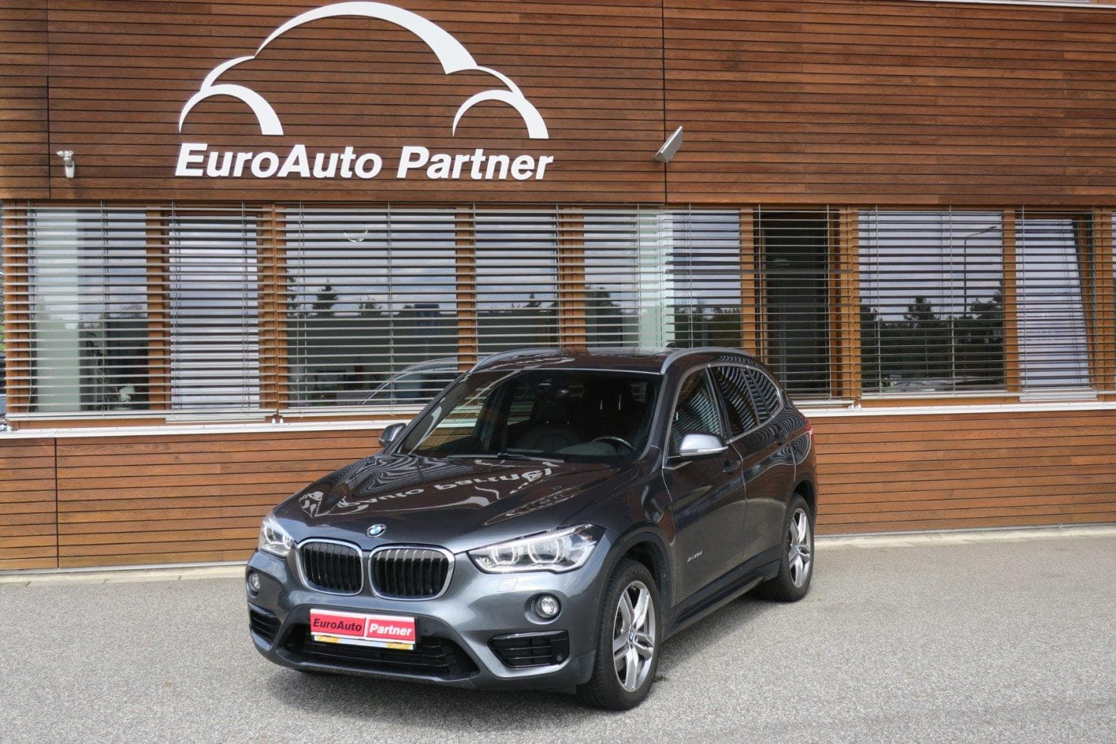BMW X1 2.0 xDrive25d SPORT LINE