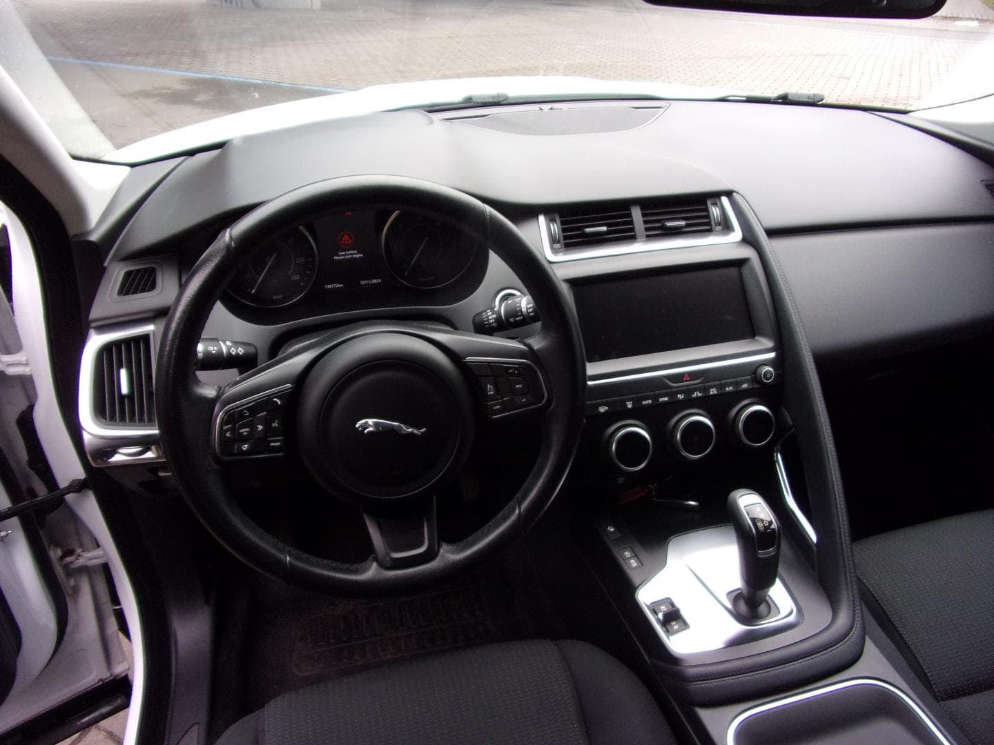 2018 Jaguar E-Pace - 11