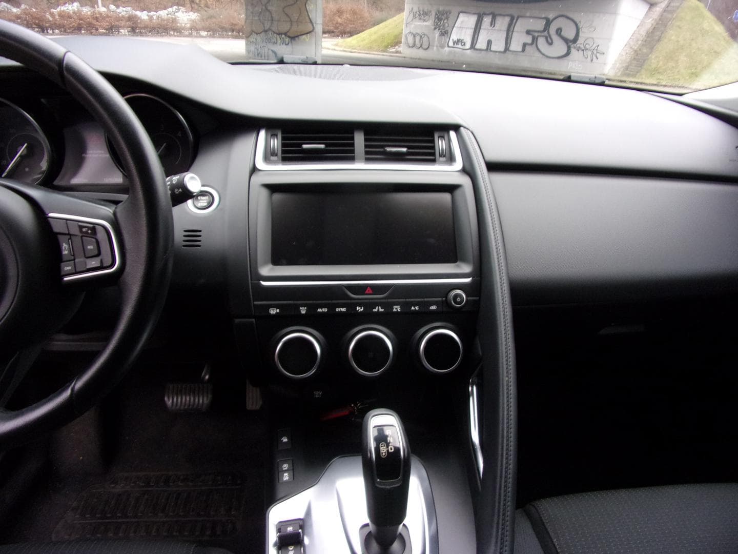 2018 Jaguar E-Pace - 12