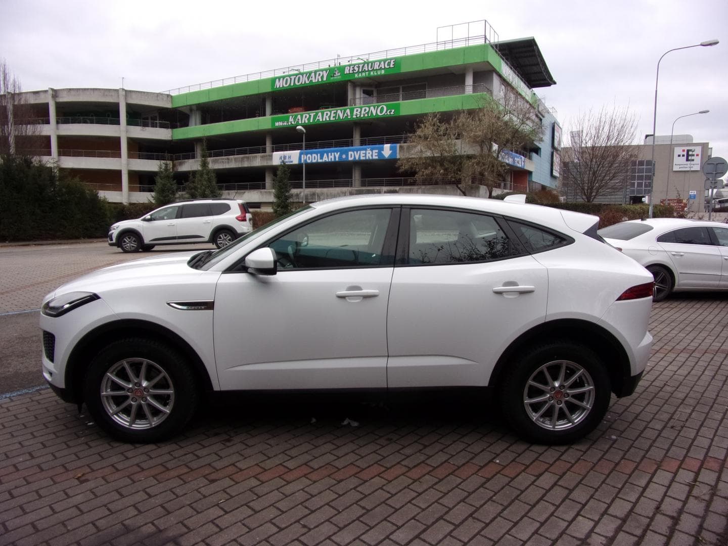 2018 Jaguar E-Pace - 4