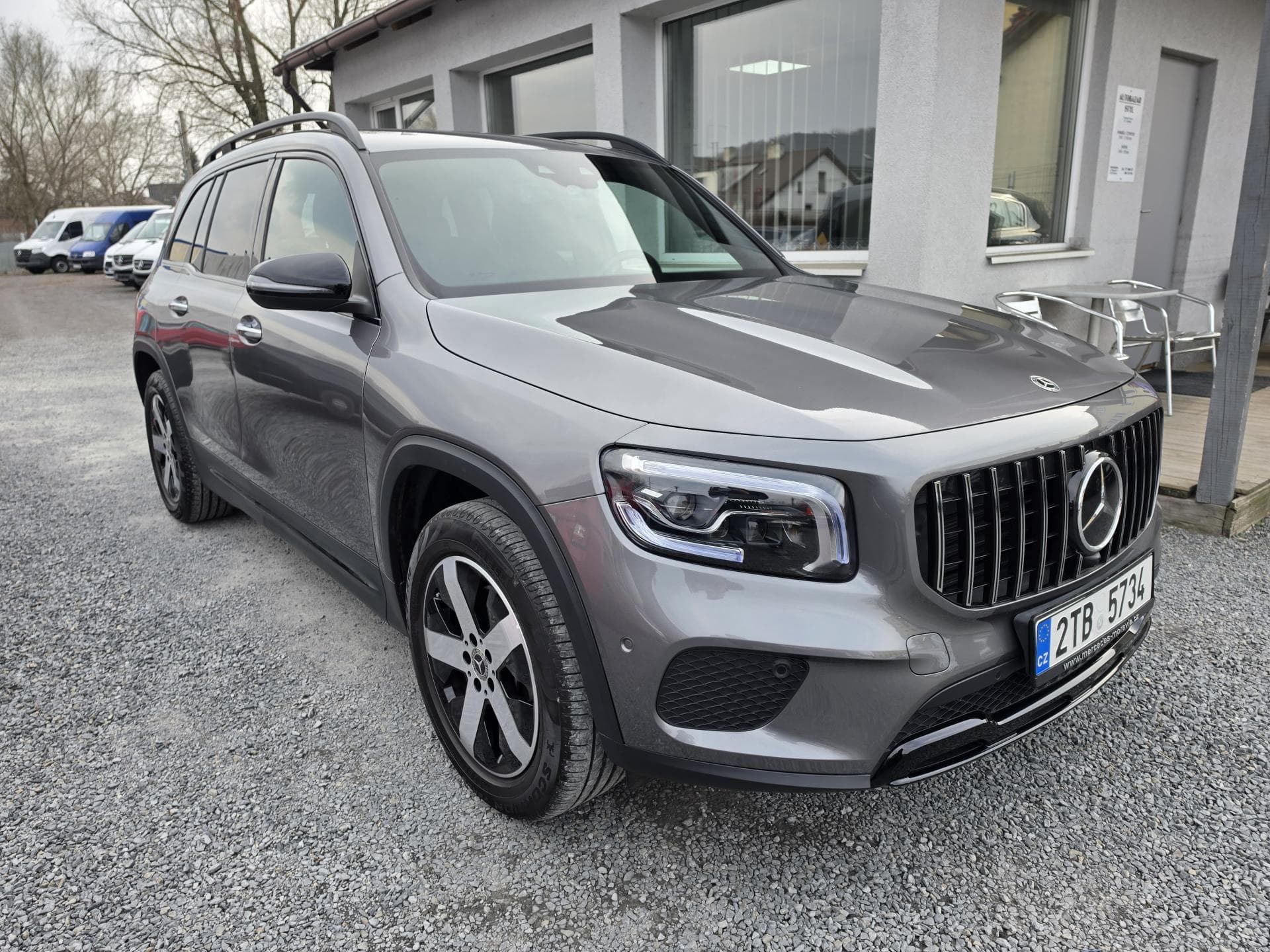 Mercedes-Benz GLB 200