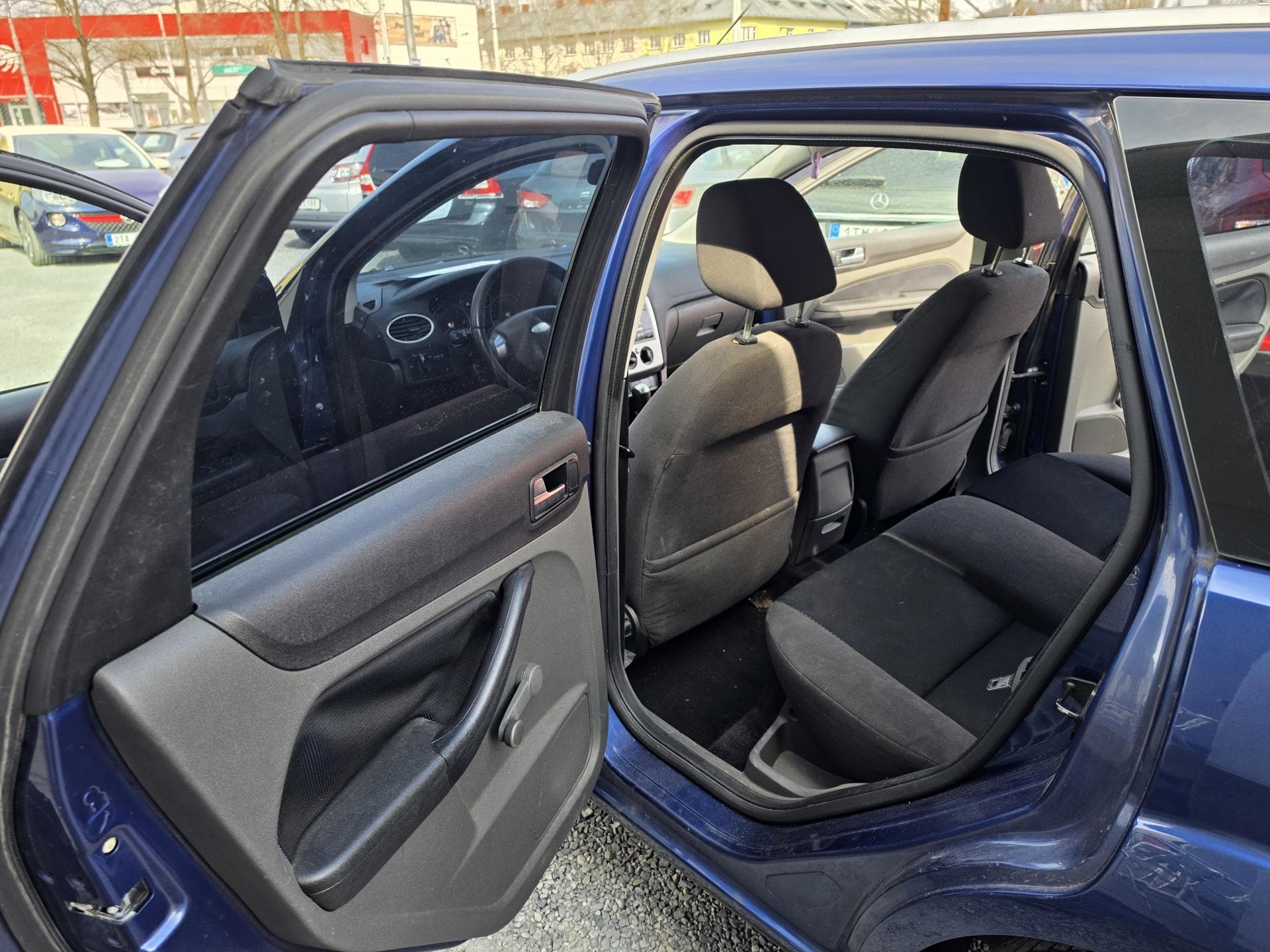 2007 Ford Focus - 11