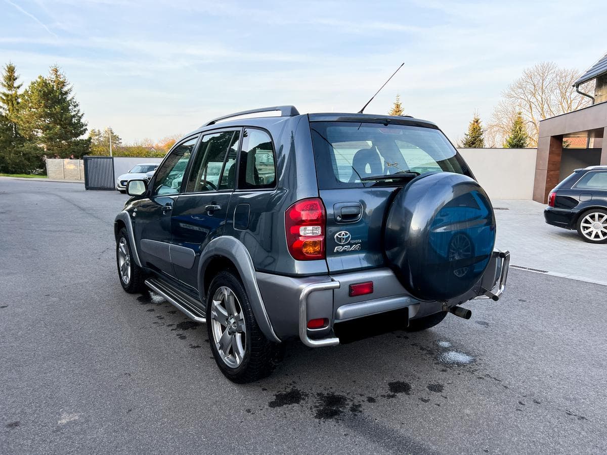 2004 Toyota RAV4 - 4